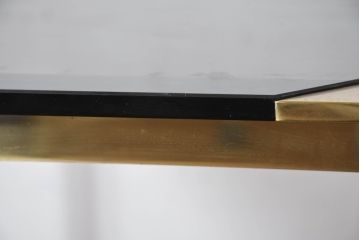イタリアビンテージ　高級家具ブランド　Vivai del Sud(ヴィヴァイ デル シュッド)社製　ブラスフレーム　スモークガラス　洗練されたデザインのコーヒーテーブル(サイドテーブル、ローテーブル、リビングテーブル、センターテーブル、店舗什器、ヴィンテージ)(R-081107)