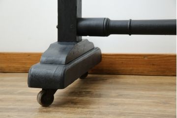 フランスアンティーク　挽物(ターニングレッグ)フレーム　挽き物細工が美しいデザインのハンガーラック(コートハンガー、洋服掛け、コート掛け、ドレスハンガー、店舗什器、キャスター付き、クロージングレール)(R-081109)