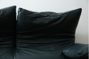 中古　超美品　Cassina(カッシーナ)　MARALUNGA(マラルンガ)　専門店にて再塗装リペア済!高級感あふれる3人掛けソファ　現行定価約240万円　(R-081116)