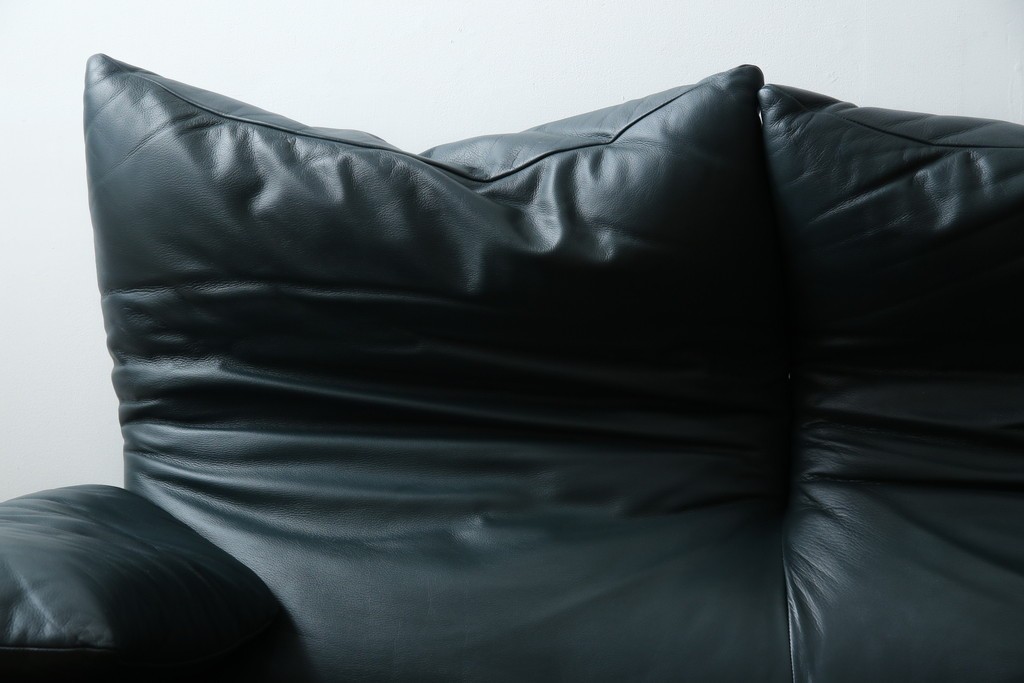 中古　超美品　Cassina(カッシーナ)　MARALUNGA(マラルンガ)　専門店にて再塗装リペア済!高級感あふれる3人掛けソファ　現行定価約240万円　(R-081116)