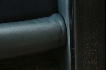 中古　超美品　Cassina(カッシーナ)　MARALUNGA(マラルンガ)　専門店にて再塗装リペア済!高級感あふれる3人掛けソファ　現行定価約240万円　(R-081116)