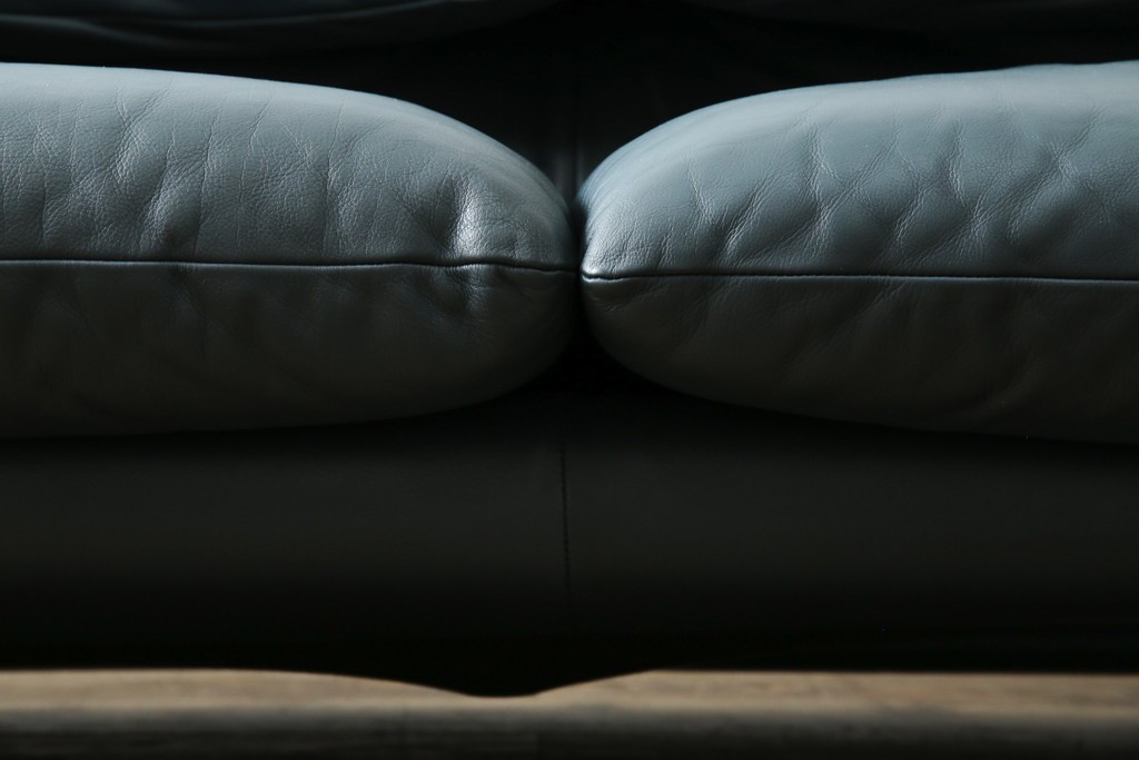 中古　超美品　Cassina(カッシーナ)　MARALUNGA(マラルンガ)　専門店にて再塗装リペア済!高級感あふれる3人掛けソファ　現行定価約240万円　(R-081116)