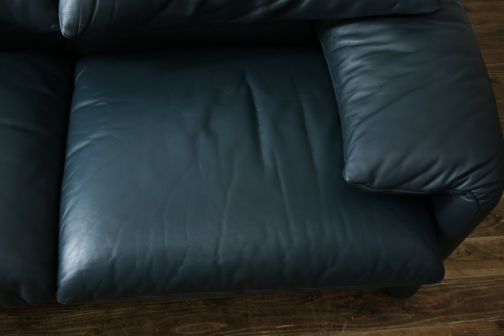 中古　超美品　Cassina(カッシーナ)　MARALUNGA(マラルンガ)　専門店にて再塗装リペア済!高級感あふれる3人掛けソファ　現行定価約240万円　(R-081116)
