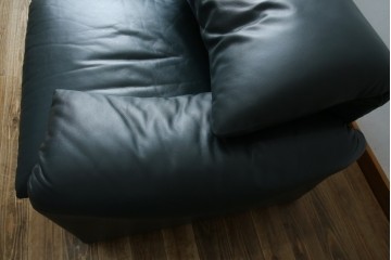 中古　超美品　Cassina(カッシーナ)　MARALUNGA(マラルンガ)　専門店にて再塗装リペア済!高級感あふれる3人掛けソファ　現行定価約240万円　(R-081116)