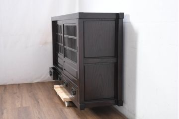 中古　美品　重厚感ある佇まいが魅力的な五尺水屋箪笥サイドボード(食器棚、戸棚、収納棚、キャビネット)(R-081118)