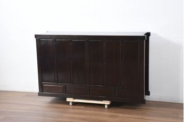 中古　美品　重厚感ある佇まいが魅力的な五尺水屋箪笥サイドボード(食器棚、戸棚、収納棚、キャビネット)(R-081118)