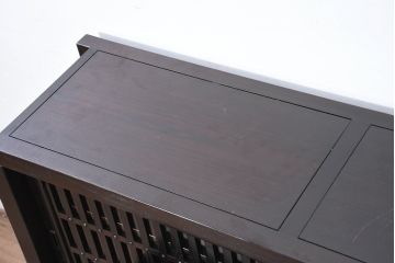 中古　美品　重厚感ある佇まいが魅力的な五尺水屋箪笥サイドボード(食器棚、戸棚、収納棚、キャビネット)(R-081118)