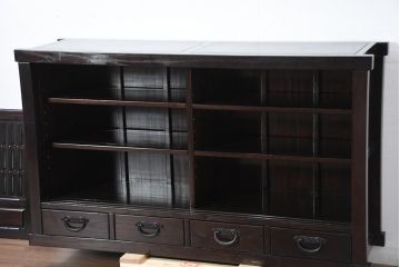 中古　美品　重厚感ある佇まいが魅力的な五尺水屋箪笥サイドボード(食器棚、戸棚、収納棚、キャビネット)(R-081118)