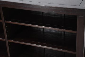 中古　美品　重厚感ある佇まいが魅力的な五尺水屋箪笥サイドボード(食器棚、戸棚、収納棚、キャビネット)(R-081118)