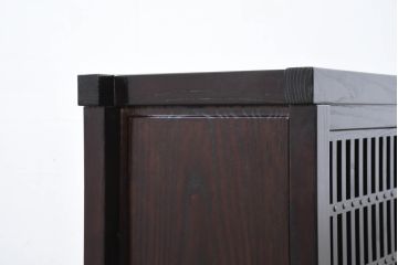 中古　美品　重厚感ある佇まいが魅力的な五尺水屋箪笥サイドボード(食器棚、戸棚、収納棚、キャビネット)(R-081118)