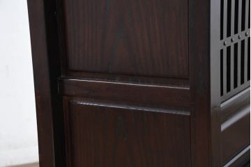 中古　美品　重厚感ある佇まいが魅力的な五尺水屋箪笥サイドボード(食器棚、戸棚、収納棚、キャビネット)(R-081118)