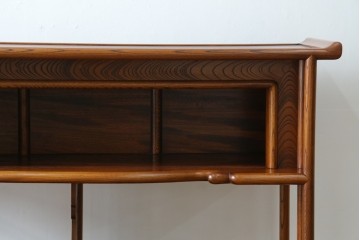 新古　未使用展示品　指物工芸家具　総欅(ケヤキ)材　玉杢　漆塗り　品のある佇まいが美しい飾り棚　(R-081119)