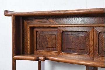 中古　未使用　展示品　指物工芸家具　総欅(ケヤキ)材　玉杢　漆塗り　品のある佇まいが美しい飾り棚(茶棚、茶箪笥、陳列棚、収納棚、戸棚)(R-081119)