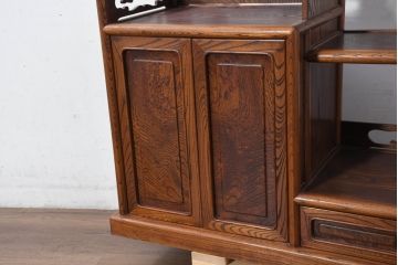 中古　未使用　展示品　指物工芸家具　総欅(ケヤキ)材　玉杢　漆塗り　品のある佇まいが美しい飾り棚(茶棚、茶箪笥、陳列棚、収納棚、戸棚)(R-081119)