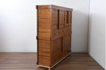 中古　美しい杢目と品のある佇まいが魅力の重ね水屋箪笥(収納箪笥、戸棚、収納棚、食器棚、バラ売り可能)(R-081120)