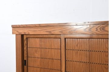 中古　美しい杢目と品のある佇まいが魅力の重ね水屋箪笥(収納箪笥、戸棚、収納棚、食器棚、バラ売り可能)(R-081120)