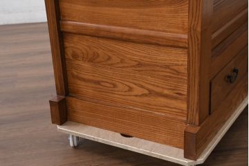 中古　美しい杢目と品のある佇まいが魅力の重ね水屋箪笥(収納箪笥、戸棚、収納棚、食器棚、バラ売り可能)(R-081120)