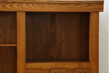 中古　超美品　美しい木目と品のある佇まいが魅力の水屋箪笥サイドボード　(R-081121)