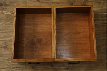 中古　超美品　美しい木目と品のある佇まいが魅力の水屋箪笥サイドボード　(R-081121)