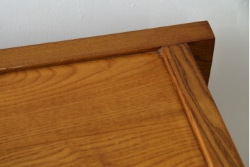 中古　超美品　美しい木目と品のある佇まいが魅力の水屋箪笥サイドボード　(R-081121)
