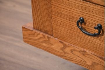 中古　美しい木目と品のある佇まいが魅力の水屋箪笥サイドボード(収納箪笥、戸棚、収納棚、食器棚)(R-081121)