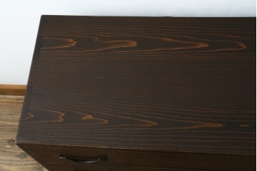 和製アンティーク　簡素でシンプルなデザインの関西時代箪笥　(R-081125)
