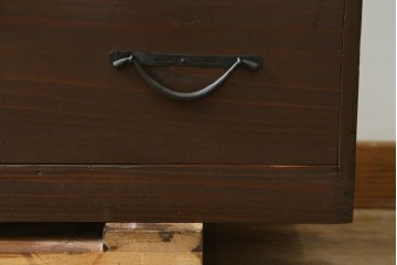 和製アンティーク　簡素でシンプルなデザインの関西時代箪笥　(R-081125)