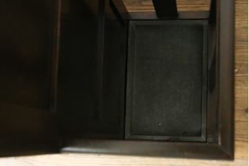 和製アンティーク　希少デザイン　樺(カバ)材　傘立て付きの珍しいデザインが素敵な下駄箱　(R-081126)