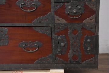 和製アンティーク　前面欅(ケヤキ)　金具の立派な佐渡箪笥(小木箪笥、和たんす、時代箪笥、収納箪笥、引き出し、整理箪笥、重ねタンス、アンティーク箪笥、バラ売り可能)(R-081130)