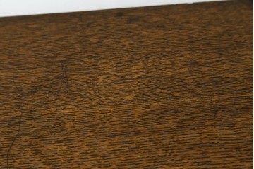 和製アンティーク　上手物!!　扉のデザインが素敵な古いタモ材の透かし彫り入り本箱　(R-081134)