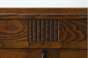 和製アンティーク　上手物!!　扉のデザインが素敵な古いタモ材の透かし彫り入り本箱　(R-081134)