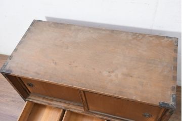 和製アンティーク　前面黒柿材　桐材　造りの良い時代箪笥ローボード(テレビ台、テレビボード、リビングボード、サイドボード、収納棚、戸棚)(R-081135)