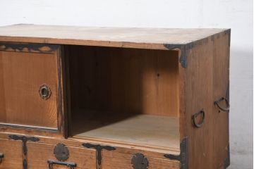和製アンティーク　前面黒柿材　桐材　造りの良い時代箪笥ローボード(テレビ台、テレビボード、リビングボード、サイドボード、収納棚、戸棚)(R-081135)
