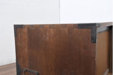 和製アンティーク　前面黒柿材　桐材　造りの良い時代箪笥ローボード(テレビ台、テレビボード、リビングボード、サイドボード、収納棚、戸棚)(R-081135)