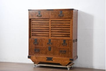 中古　新古品　未使用　展示品　二本松工藝館　田中家具　欅(ケヤキ)材玉杢　桐材　すっきりしとしたデザインの車箪笥(和タンス、収納箪笥、サイドボード、収納棚、戸棚、サイドキャビネット)(定価約121万円)(R-081136)
