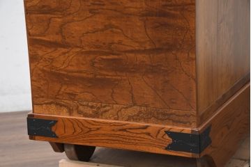 中古　新古品　未使用　展示品　二本松工藝館　田中家具　欅(ケヤキ)材玉杢　桐材　すっきりしとしたデザインの車箪笥(和タンス、収納箪笥、サイドボード、収納棚、戸棚、サイドキャビネット)(定価約121万円)(R-081136)