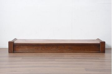 和製アンティーク　総欅(ケヤキ)材　シンプルなデザインで取り入れやすい漆塗りの一枚板の置き床(ローボード、置き台、テレビ台)(R-081139)