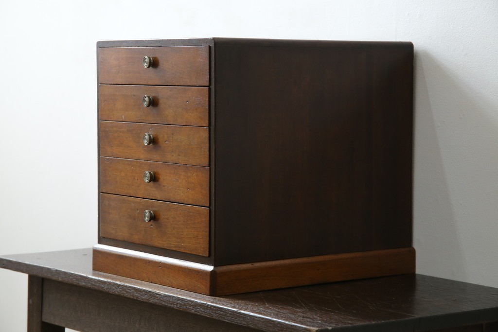 和製アンティーク　懐かしい雰囲気の五段小引き出し　(R-081144)