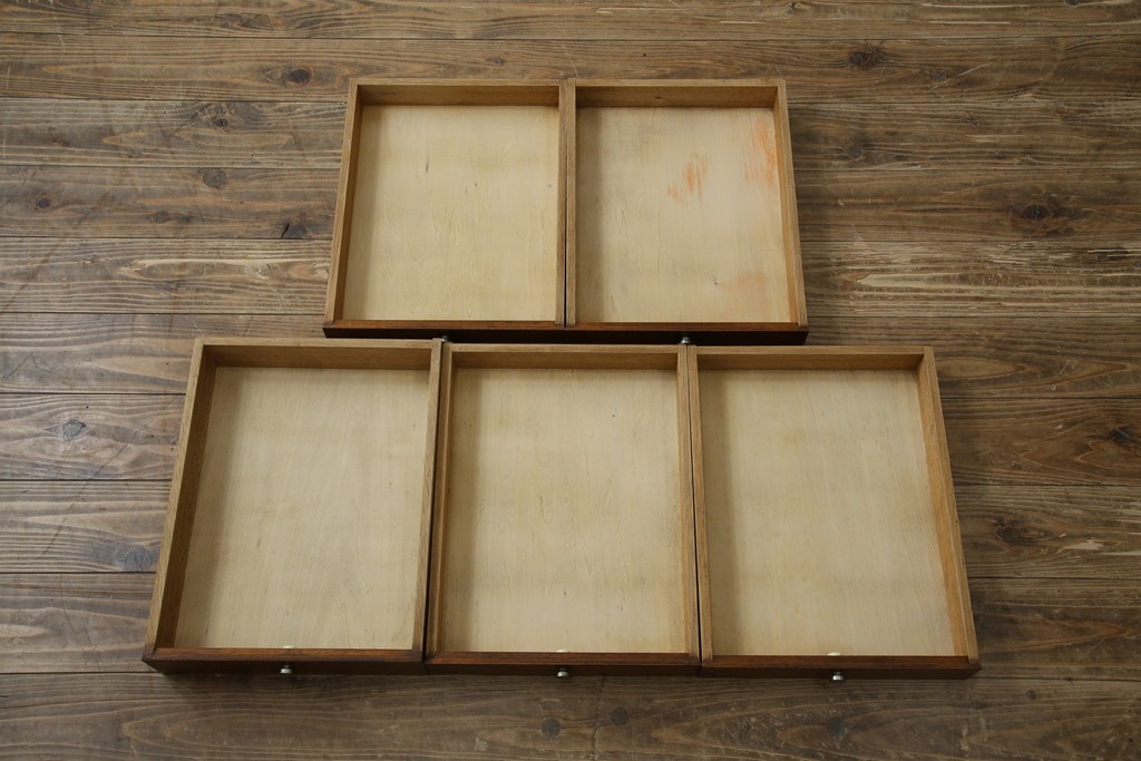 和製アンティーク　懐かしい雰囲気の五段小引き出し　(R-081144)