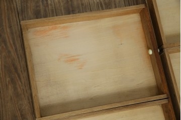 和製アンティーク　懐かしい雰囲気の五段小引き出し　(R-081144)