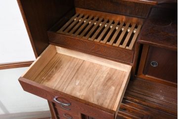 中古　国産　職人手作り　隠し収納付き　引き出しいっぱいの珍しい2段重ね茶箪笥(茶たんす、茶タンス、キャビネット、茶棚、飾り棚、収納棚、戸棚、店舗什器)(R-081146)