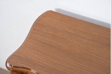 中古　美品!!　希少デザイン　アールヌーヴォー様式　曲線的なデザインが優雅な印象の象嵌入りサイドボード(サイドキャビネット、リビングボード、収納棚、戸棚)(R-081147)