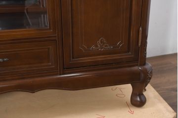 中古　美品　国会議事堂納品の高級家具メーカー　徳田家具　上品な佇まいで存在感のあるサイドボード(サイドキャビネット、収納棚、戸棚、飾り棚、食器棚、カップボード、リビングボード)(R-081148)