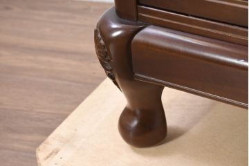 中古　美品　国会議事堂納品の高級家具メーカー　徳田家具　上品な佇まいで存在感のあるサイドボード(サイドキャビネット、収納棚、戸棚、飾り棚、食器棚、カップボード、リビングボード)(R-081148)
