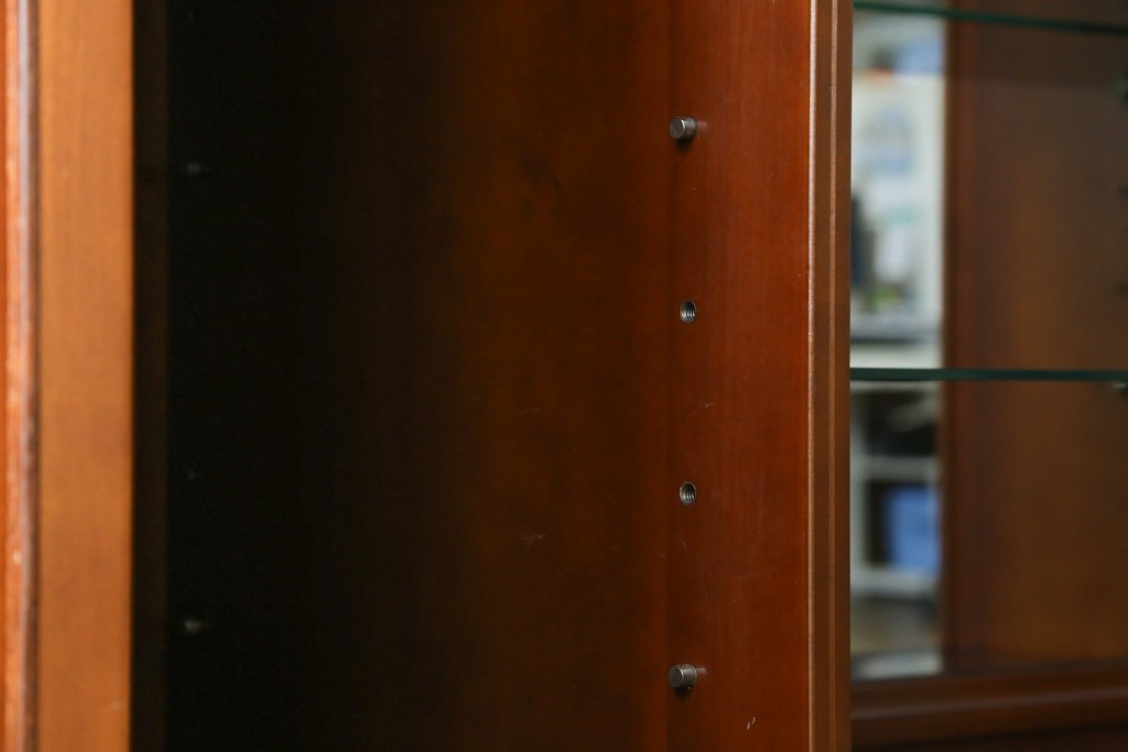 中古　美品　国会議事堂納品の高級家具メーカー　徳田家具　上品な佇まいで存在感のあるサイドボード　(R-081148)
