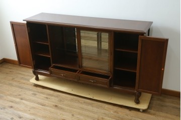 中古　美品　国会議事堂納品の高級家具メーカー　徳田家具　上品な佇まいで存在感のあるサイドボード　(R-081148)
