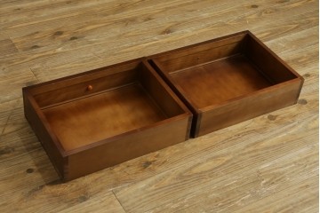 中古　美品　国会議事堂納品の高級家具メーカー　徳田家具　上品な佇まいで存在感のあるサイドボード　(R-081148)