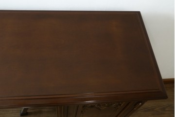 中古　美品　国会議事堂納品の高級家具メーカー　徳田家具　上品な佇まいで存在感のあるサイドボード　(R-081148)