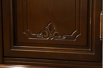 中古　美品　国会議事堂納品の高級家具メーカー　徳田家具　上品な佇まいで存在感のあるサイドボード　(R-081148)