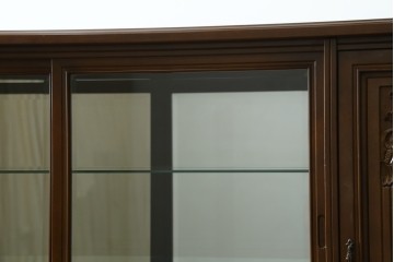 中古　美品　国会議事堂納品の高級家具メーカー　徳田家具　上品な佇まいで存在感のあるサイドボード　(R-081148)